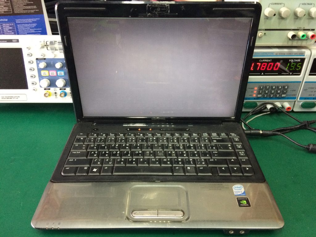 COMPAQ CQ45 เปลี่ยนจอ