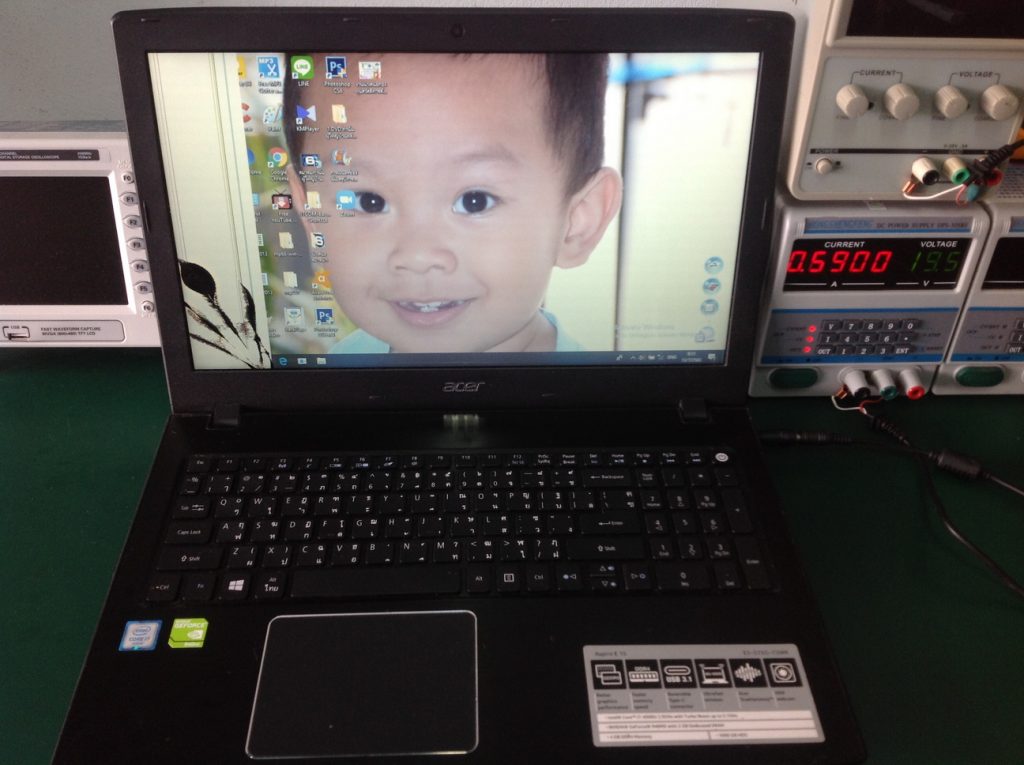 ซ่อม ACER E5-575G อาการหน้าจอแตก