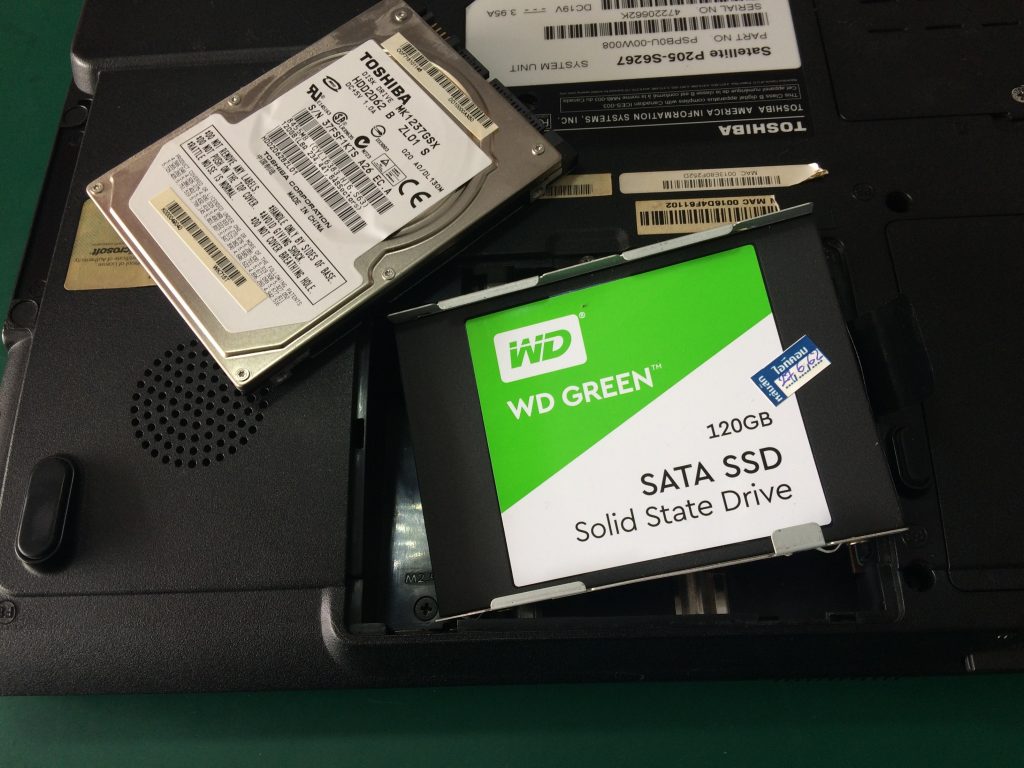 TOSHIBA P205 เปลี่ยน SSD