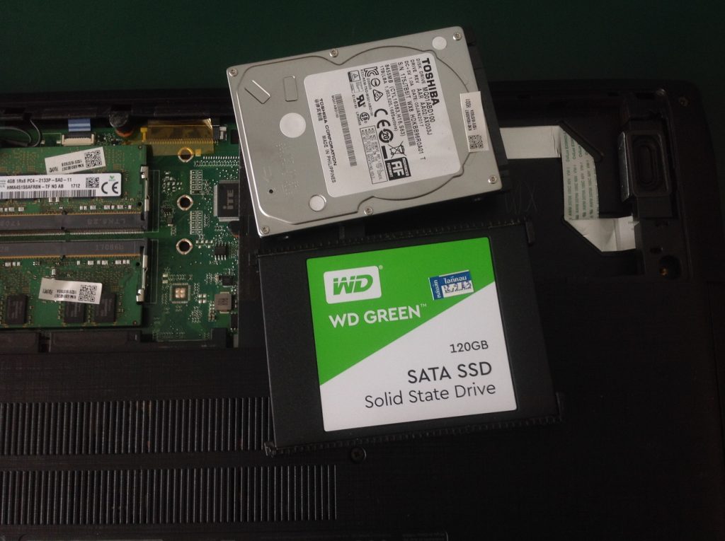 ACER E5-553G เปลี่ยน SSD