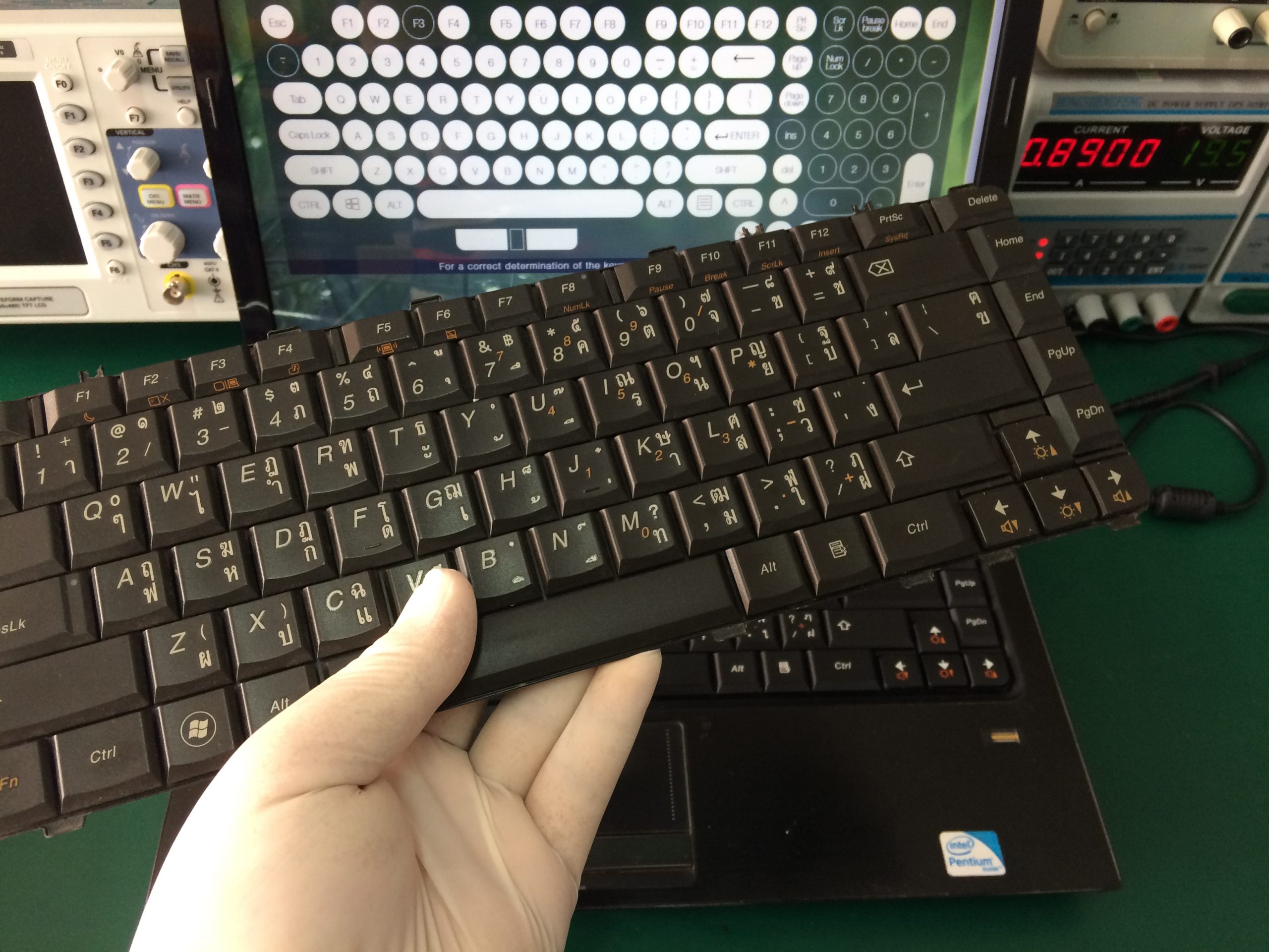 LENOVO V460 เปลี่ยน Keyboard