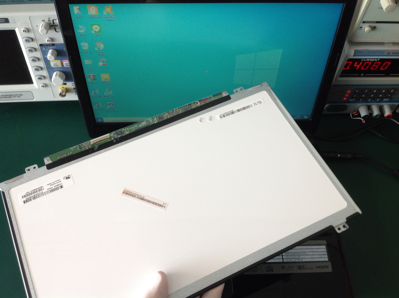 ACER E1-432 เปลี่ยนจอ