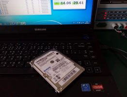 SAMSUNG NP305V4Z เปลี่ยน SSD