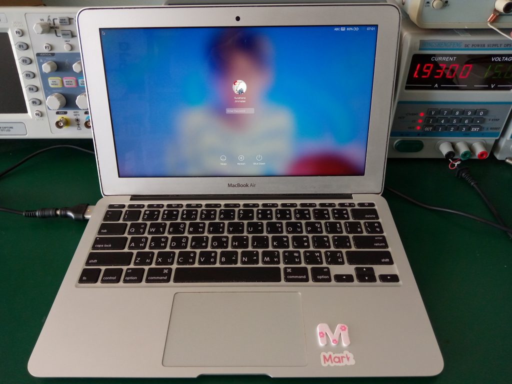 MACBOOK AIR เปลี่ยนจอ