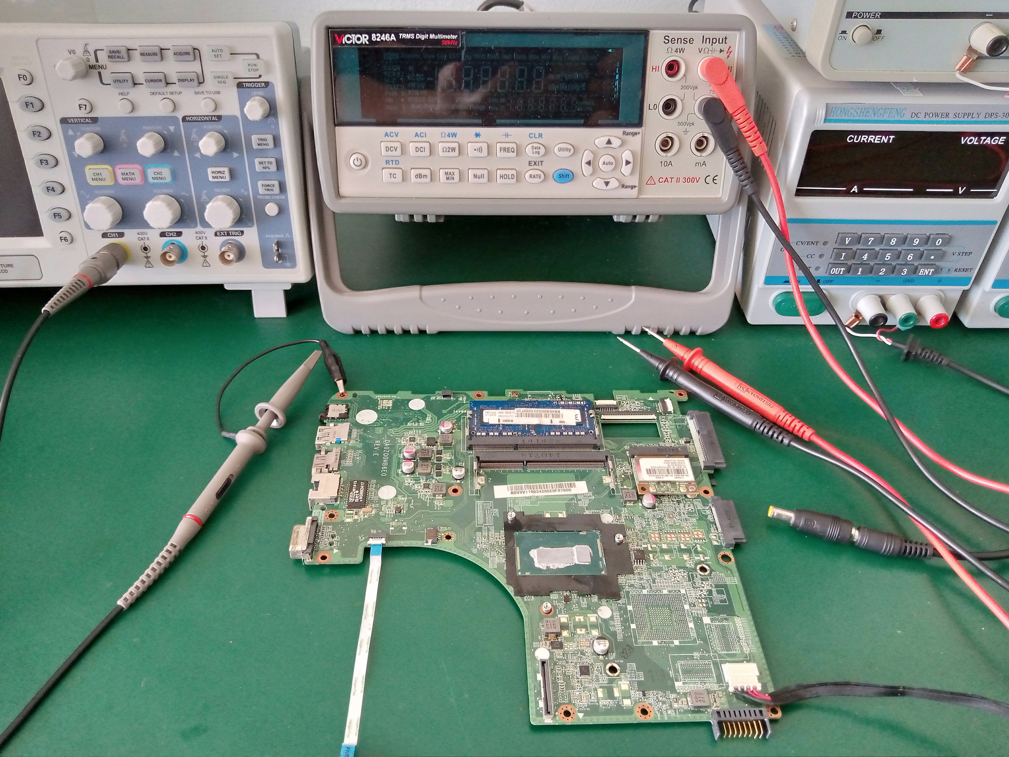 ACER E5-471 ไม่มีภาพ