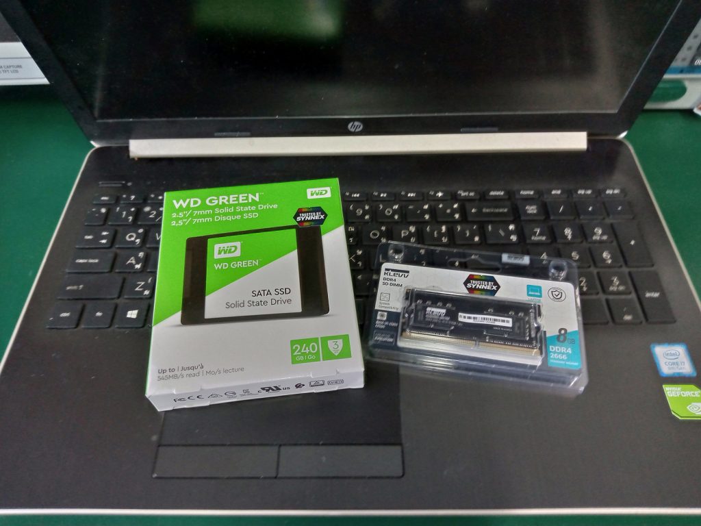 HP 15-da0028TX เปลี่ยน SSD และ RAM