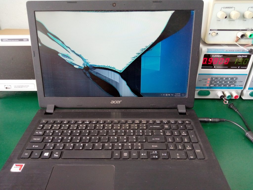 ACER A315-21 จอแตก