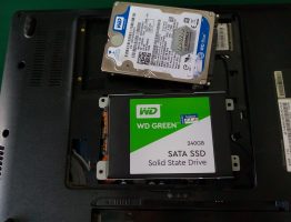 SAMSUNG R439 เปลี่ยน SSD