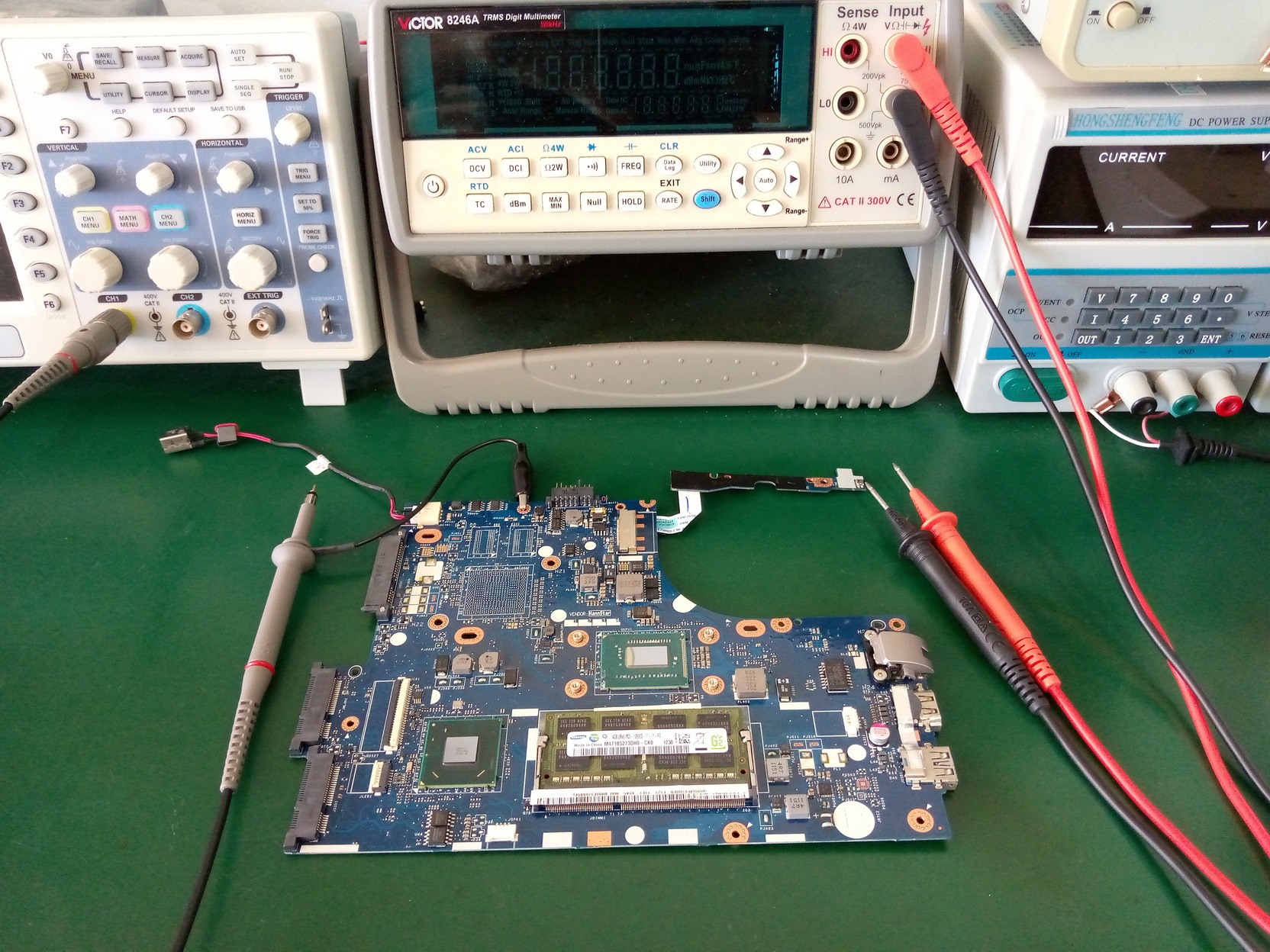 LENOVO S400 เปิดไม่ติด