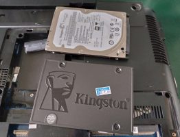 SAMSUNG RC418 เปลี่ยน SSD