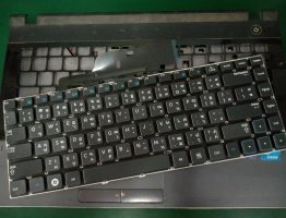 SAMSUNG NP300E4X เปลี่ยน Keyboard