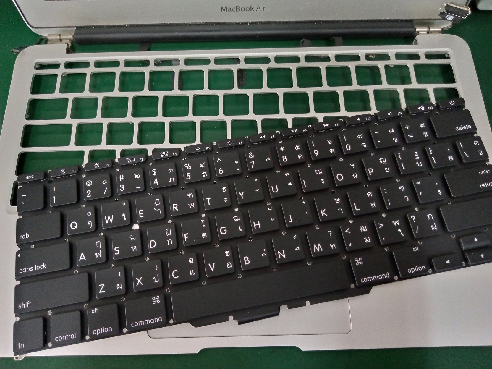 MacBook Air A1465 เปลี่ยน Keyboard