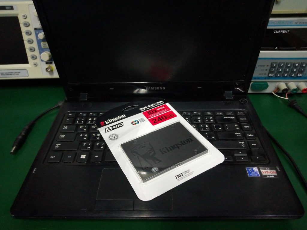 SAMSUNG NP355E4X เปลี่ยน SSD